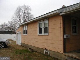 16 N Orchard St in Greenwich Township, NJ - Building Photo
