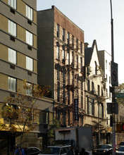 334 Broome St in New York, NY - Building Photo - Building Photo