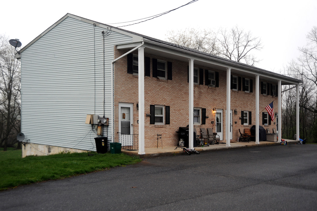 559 Aberdeen Rd in Elizabethtown, PA - Building Photo