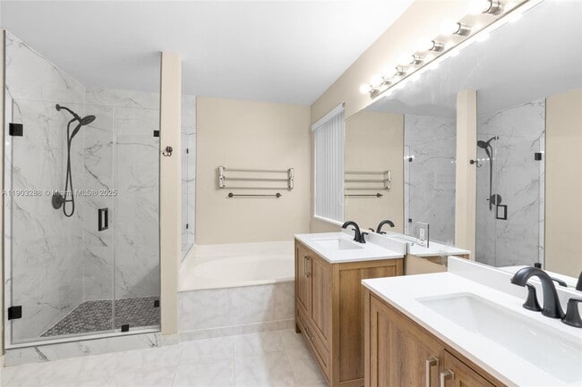 4490 Foxtail Ln in Weston, FL - Building Photo - Building Photo