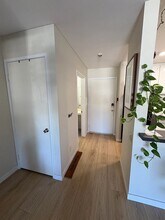 4060 Huerfano Ave, Unit 313 in San Diego, CA - Foto de edificio - Building Photo