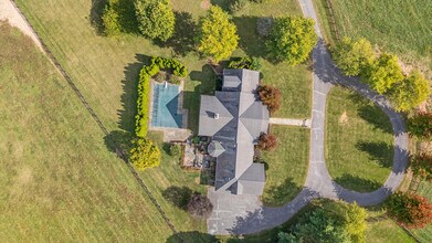 1564 Paynes Depot Rd in Versailles, KY - Building Photo - Building Photo