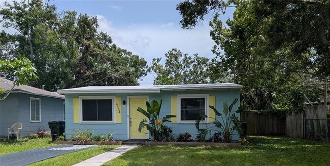 4534 43rd Ave N in St. Petersburg, FL - Building Photo - Building Photo