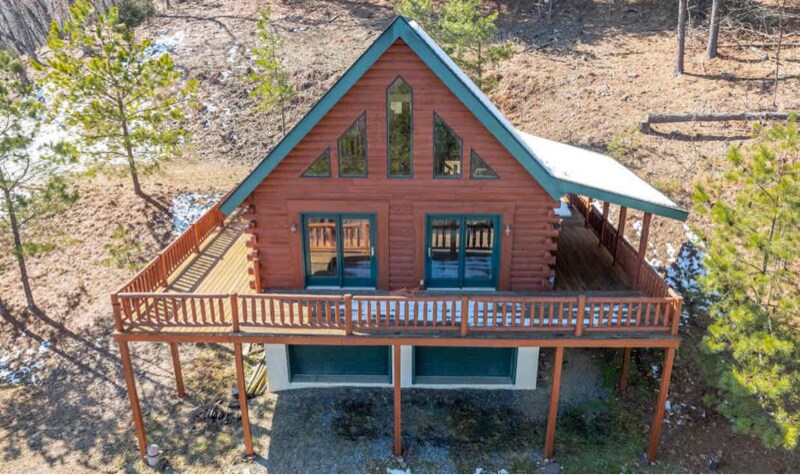 121 Potato Ridge Dr in Moorefield, WV - Building Photo