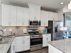 272 Parkwood Ave in Charlotte, NC - Building Photo