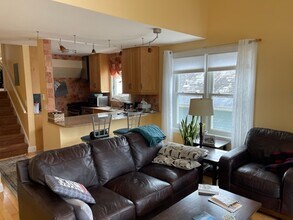 62 Lakeview Ter, Unit C in Burlington, VT - Building Photo - Building Photo