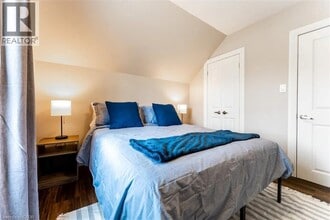 235 King St in Stratford, ON - Building Photo - Building Photo