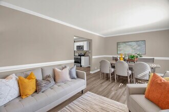 200 Cedarwood Trail in High Point, NC - Building Photo - Building Photo