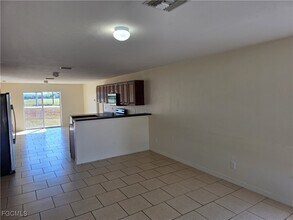 5010 Dolphin Ct in La Belle, FL - Building Photo - Building Photo