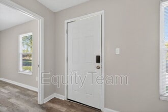 10032 Regency Ct in Cincinnati, OH - Building Photo - Building Photo