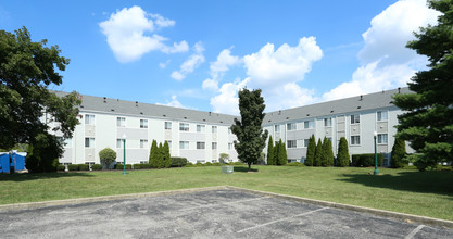 Metro Management - Stadium View Apartments in Columbus, OH - Building Photo - Building Photo