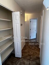 9225 N Hampshire Dr in Tucson, AZ - Building Photo - Building Photo