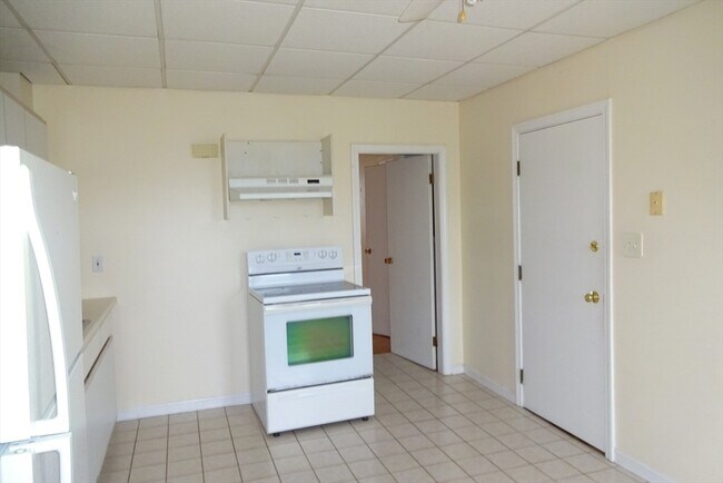 55 Gore St, Unit 3 in Cambridge, MA - Building Photo - Building Photo