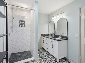 7010 Lakeshore Dr in Rowlett, TX - Building Photo - Building Photo