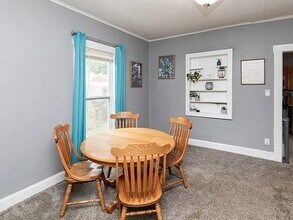 420 9th St in West Des Moines, IA - Building Photo - Building Photo