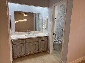 5222 Moonshadows Dr in Humble, TX - Building Photo - Building Photo