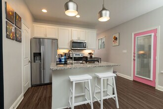 450 S Edna Ave in Lewisville, TX - Building Photo - Building Photo