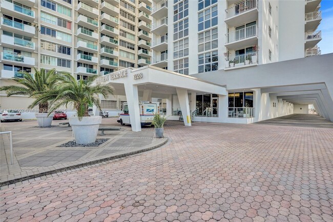 1228 West Ave in Miami Beach, FL - Building Photo - Building Photo