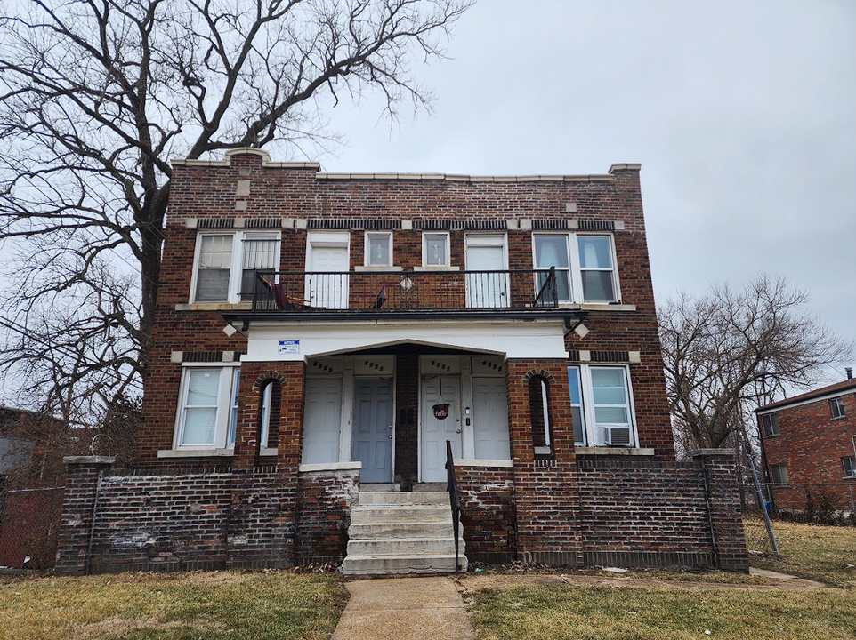 4115 N Florissant Ave in St. Louis, MO - Foto de edificio