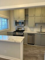 832 Hilldale Ave in West Hollywood, CA - Building Photo