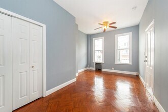 205 Hutton St in Jersey City, NJ - Building Photo - Building Photo