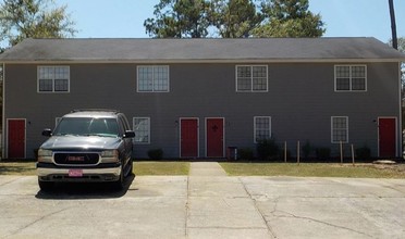 2700 Doncaster Dr in Albany, GA - Building Photo - Building Photo