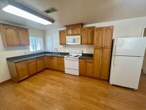 1849 Washington Ave in San Leandro, CA - Building Photo - Building Photo
