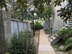 7400 Bellerive Dr, Unit 310 in Houston, TX - Building Photo - Building Photo