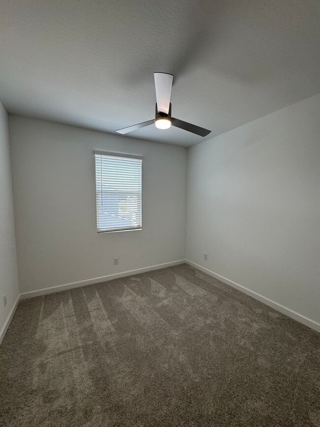 25936 N 22nd Ln in Phoenix, AZ - Building Photo - Building Photo