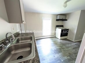 12 Spring St in Brewer, ME - Building Photo - Building Photo