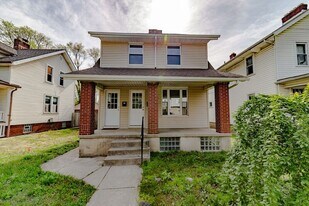 2878 Indianola Ave in Columbus, OH - Building Photo