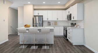 Garrison Green in Edmonton, AB - Building Photo