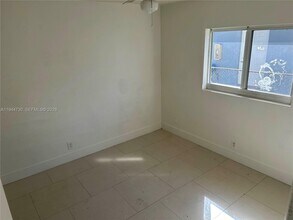 2407 SW 42nd Ave in Fort Lauderdale, FL - Building Photo - Building Photo