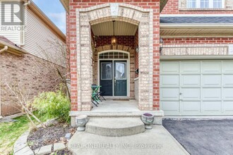 1409 Gulledge Trail in Oakville, ON - Building Photo - Building Photo