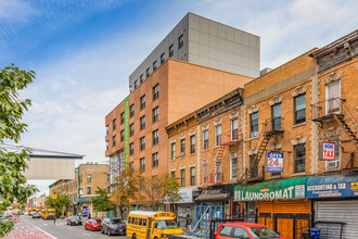 The Lois in Brooklyn, NY - Foto de edificio - Building Photo