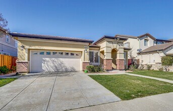 1141 Platinum St in Union City, CA - Building Photo - Building Photo