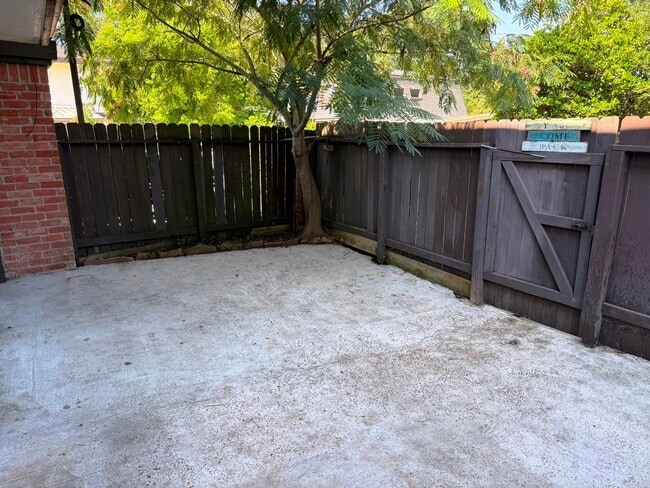 property at 5321 Pinewilde Dr