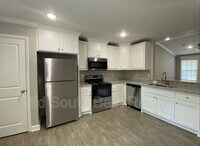 413 Sparrow Rd photo'