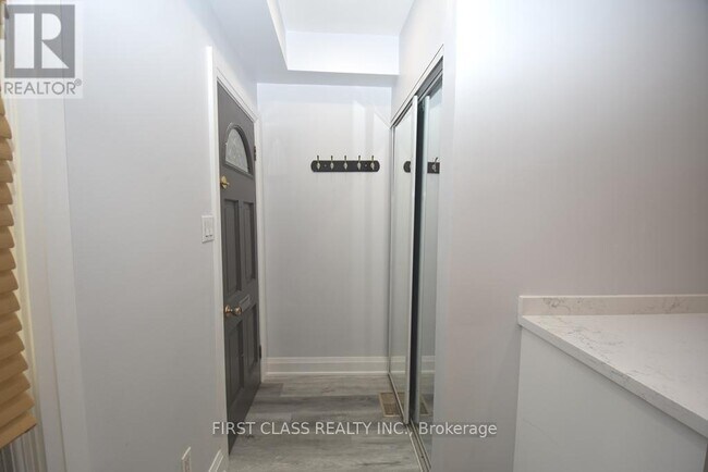 133 Coxwell Ave in Toronto, ON - Building Photo - Building Photo