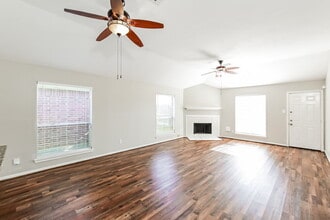 7457 Parkland Manor Dr in Cypress, TX - Building Photo - Building Photo