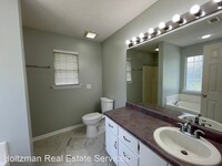 126 Wayfair Ln photo'