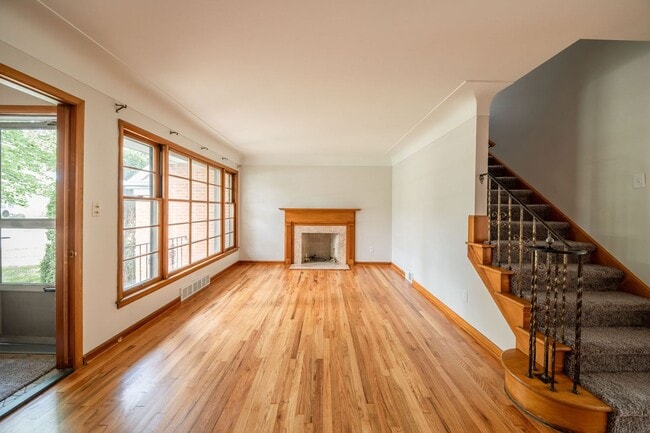21709 Halworth Rd in Shaker Heights, OH - Building Photo - Building Photo