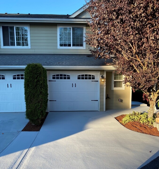 9152 184th Avenue East in Bonney Lake, WA - Building Photo