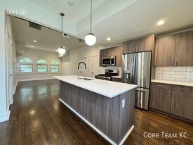 4319 Roanoke Pkwy in Kansas City, MO - Building Photo