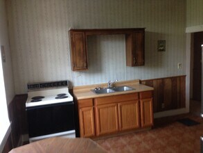 44 S Monroe St in Tiffin, OH - Building Photo - Building Photo