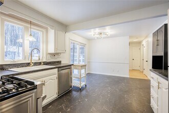 105 Chestnut Dr in Rochester, NY - Building Photo - Building Photo