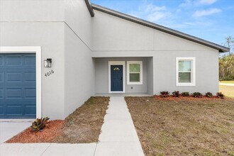 4016 SW 151st St in Ocala, FL - Foto de edificio - Building Photo