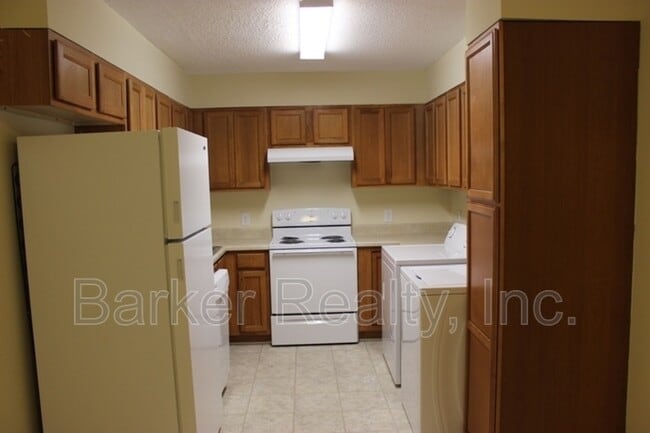 203 E Ransom St in Fuquay Varina, NC - Building Photo - Building Photo