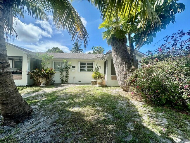 2325 Fillmore St in Hollywood, FL - Building Photo - Building Photo