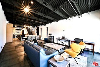 916 Roswell Ave in Long Beach, CA - Foto de edificio - Building Photo